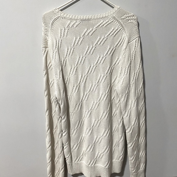 Club Monaco - Picture 3 of 4